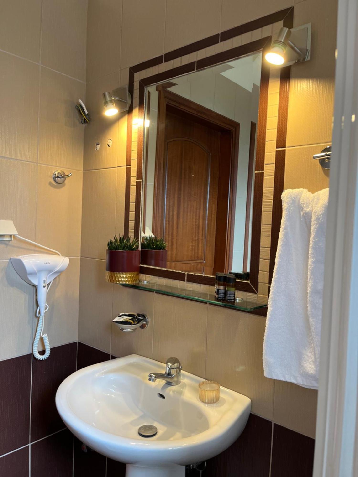Agnanti Zitsas Hotel Exteriör bild